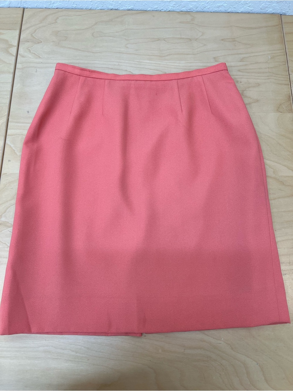 Elegant Coral Pencil Skirt — Tailored Women's Workwear
